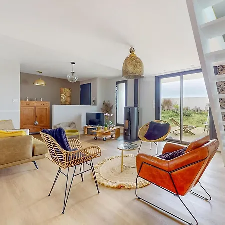 Gorgeous Home In Bretignolles-Sur-Mer