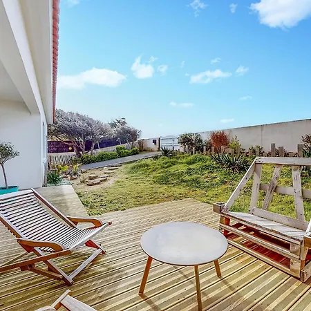 Gorgeous Home In Bretignolles-Sur-Mer 別荘 *